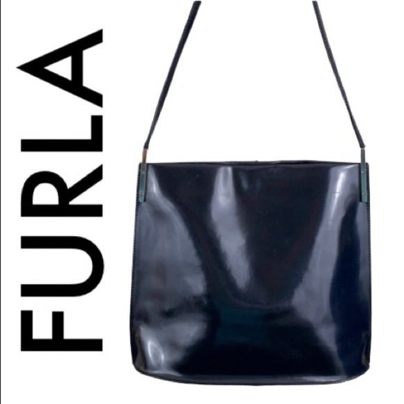 black patent leather shoulder bag